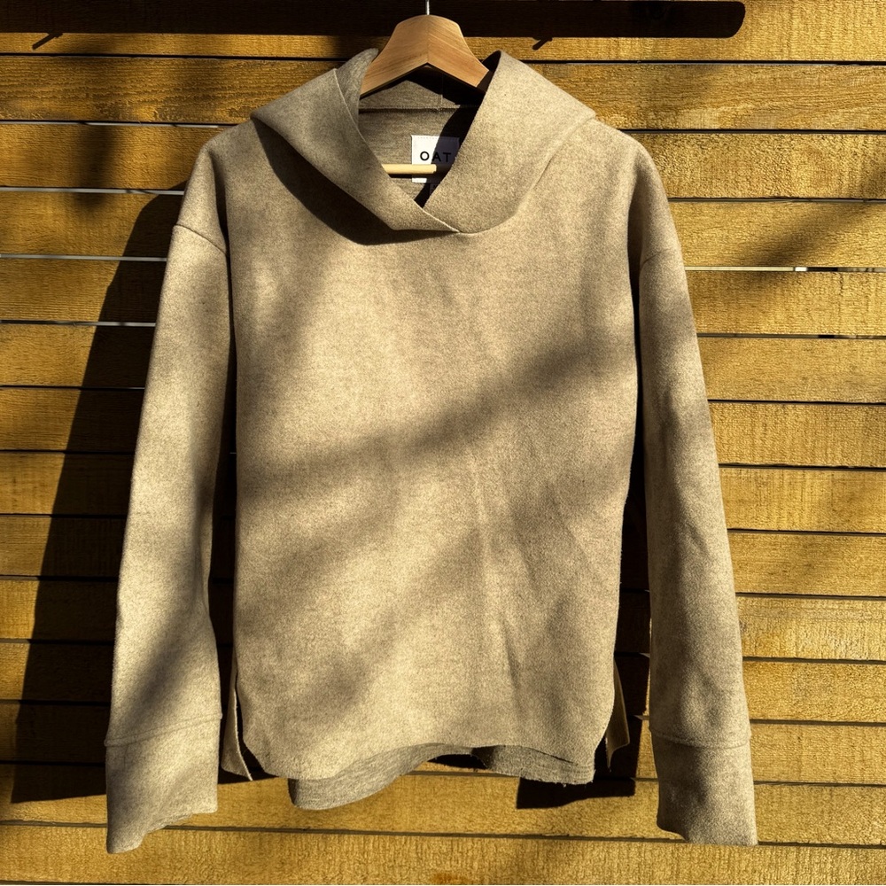 Oat New York Hooded Sweater/Sweatshirt
